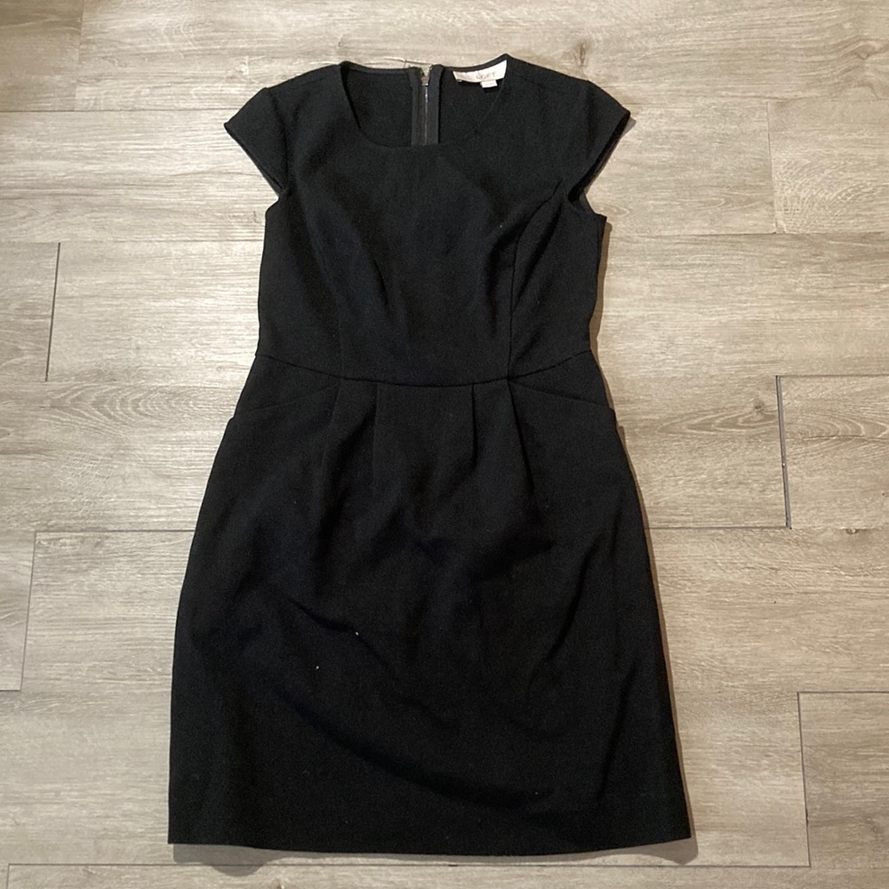 XS petite black dress with pockets